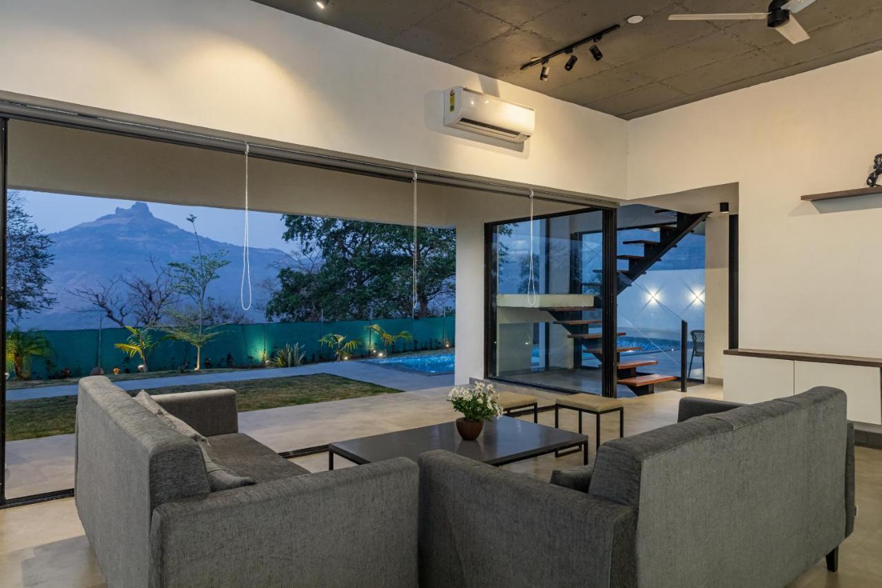 Saffronstays Stargazer, Karjat - Luxury Pool Villa With Lake View Екстериор снимка